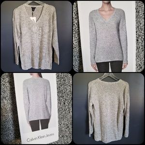 Women's Calvin Klein v-neck knit sweater
